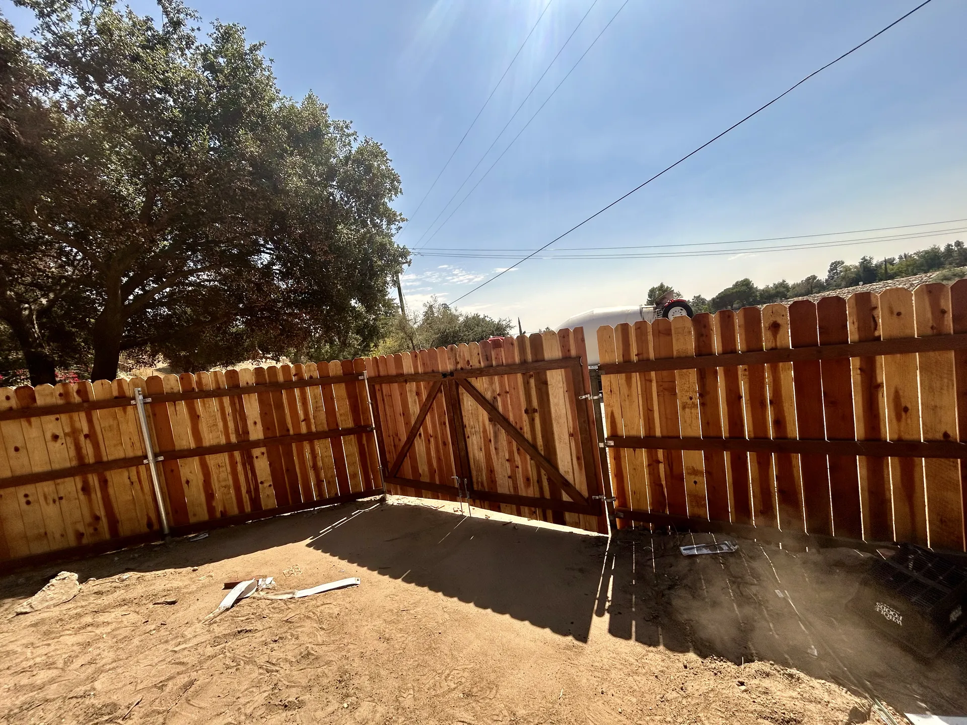 Dog ear fence with custom gate